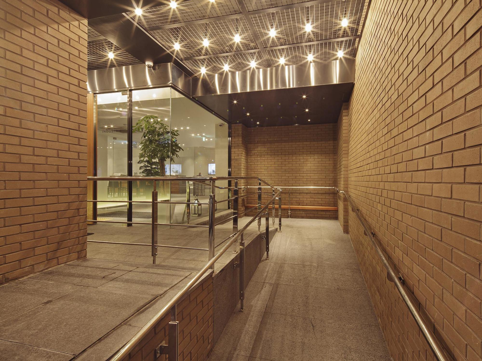 Industrie Business Hotel Пусан Экстерьер фото